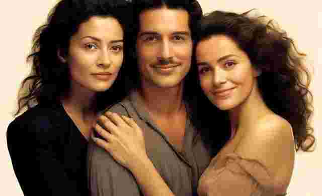 11月25日《QQ飞车》手游幻影战神和恶魔骑士性能特性对比点评　《和平精英》幻影战神套装怎么得